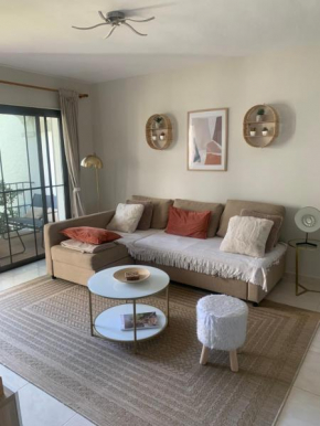 Casa Claudina-sea view, direct access to pool, walk to beach and restaurants